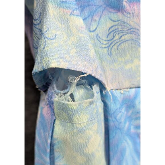 VINTAGE Haybrooke Classic - Blue Floral, Sleeveless, Zip Back, Pleated, Belted - Picture 10 of 10
